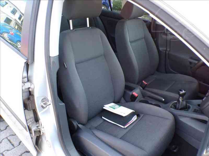 Volkswagen Golf 1,4 i Trend,klimatizace - foto 11
