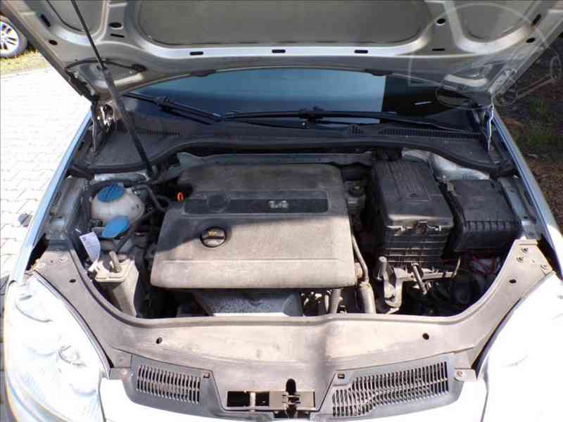 Volkswagen Golf 1,4 i Trend,klimatizace - foto 13