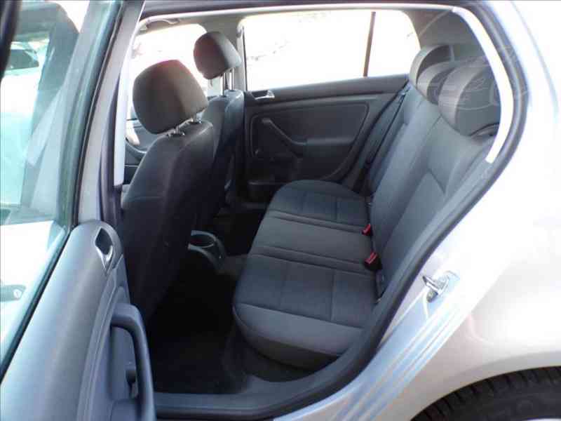 Volkswagen Golf 1,4 i Trend,klimatizace - foto 8