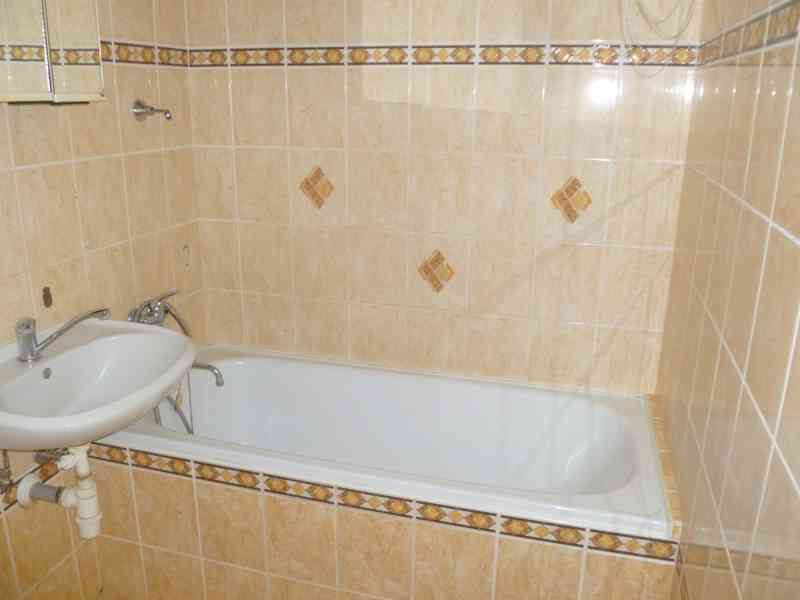 Pronájem bytu s lodžií Jaroměř - foto 4