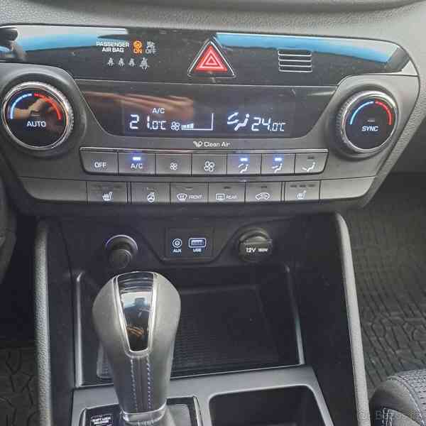 Hyundai Tucson 2,0   CRDi automat 4x4 90tis. - foto 40