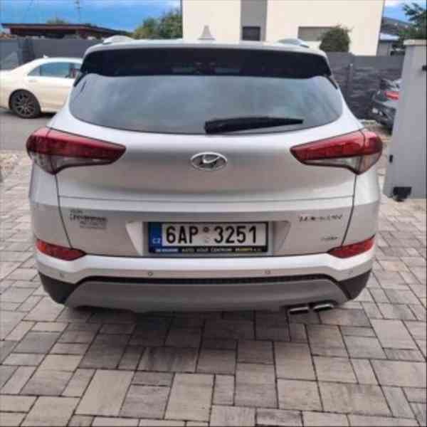 Hyundai Tucson 2,0   CRDi automat 4x4 90tis. - foto 3