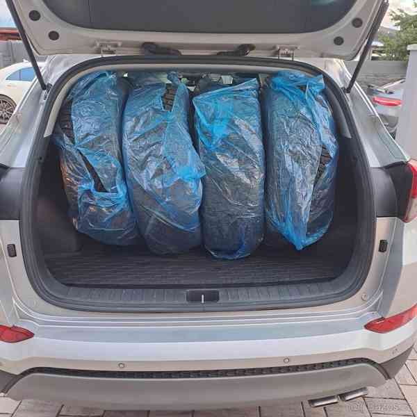 Hyundai Tucson 2,0   CRDi automat 4x4 90tis. - foto 29