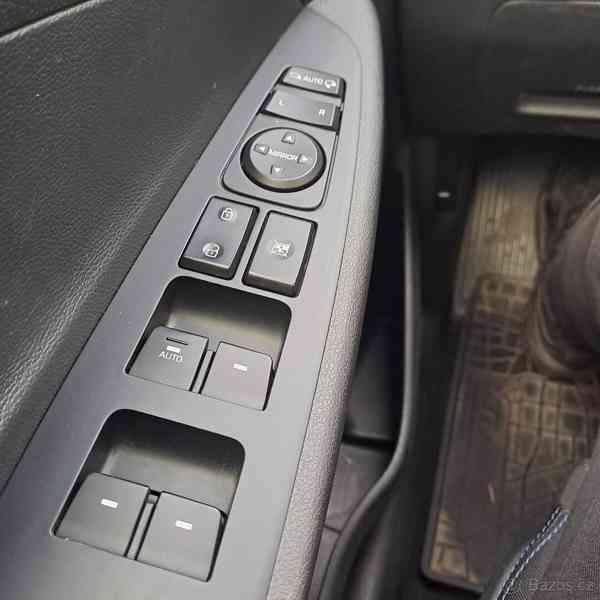 Hyundai Tucson 2,0   CRDi automat 4x4 90tis. - foto 34