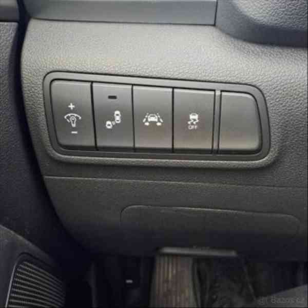 Hyundai Tucson 2,0   CRDi automat 4x4 90tis. - foto 17