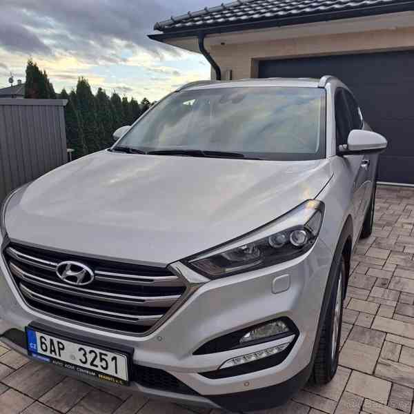 Hyundai Tucson 2,0   CRDi automat 4x4 90tis. - foto 24