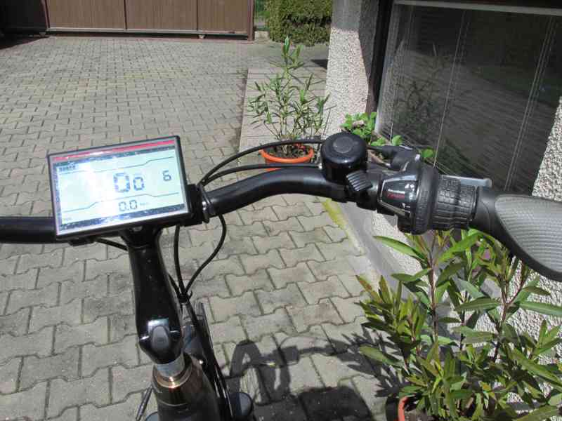 prodám české elektrokolo předpisově vybavené na silnici - foto 2