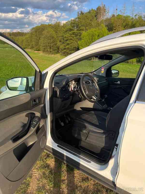Ford Kuga - foto 6