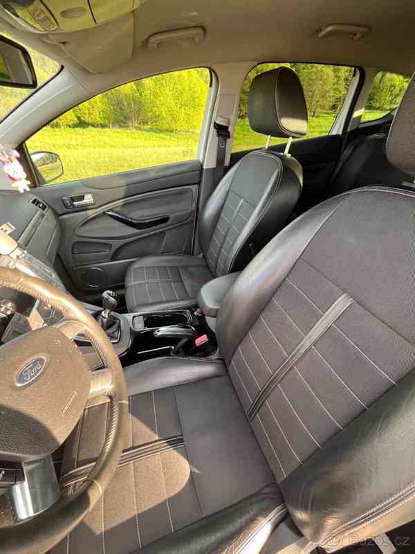 Ford Kuga - foto 10