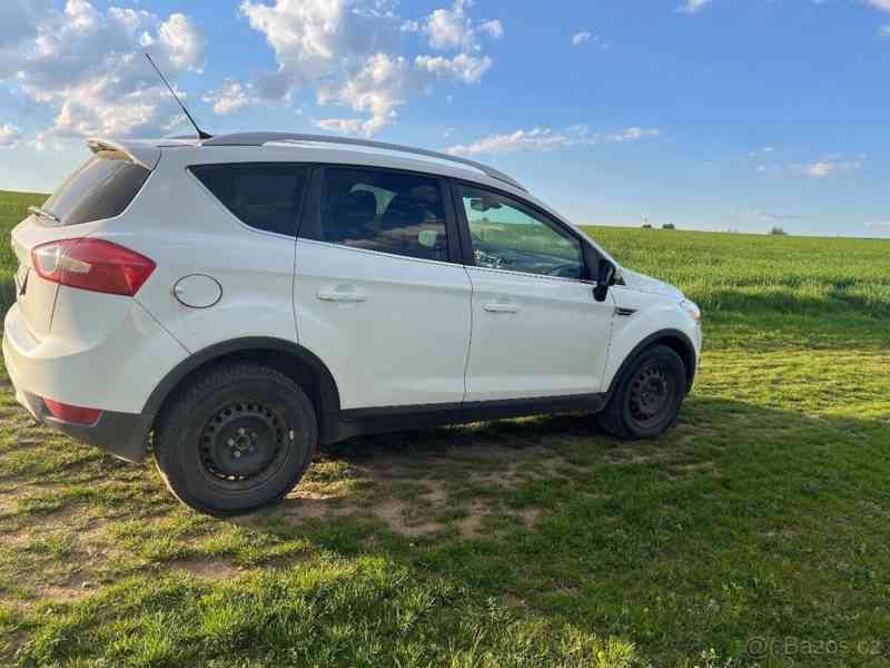 Ford Kuga - foto 8
