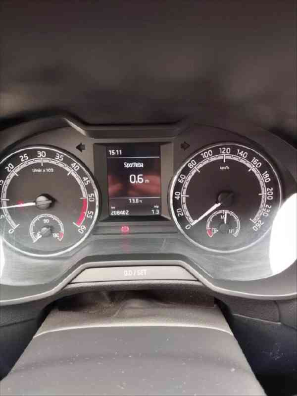 Škoda Octavia 1,6   TDI - foto 9