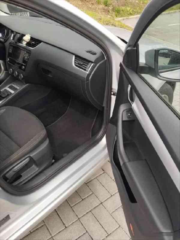 Škoda Octavia 1,6   TDI - foto 11