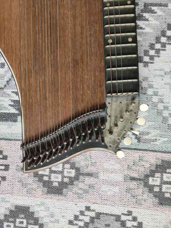 STAROŽITNÁ CITERA  - foto 2