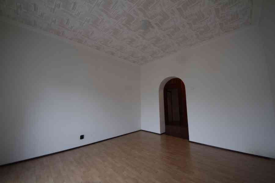 Pronájem bytu 1+kk 30 m² Hůrská, Prague 14 - foto 2
