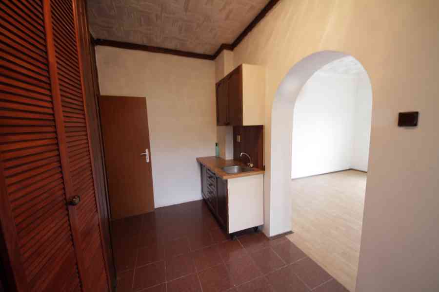 Pronájem bytu 1+kk 30 m² Hůrská, Prague 14 - foto 5