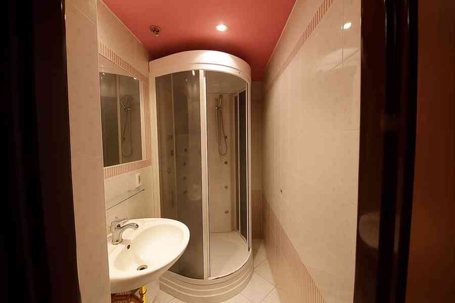 Pronájem bytu 1+kk 30 m² Hůrská, Prague 14 - foto 2