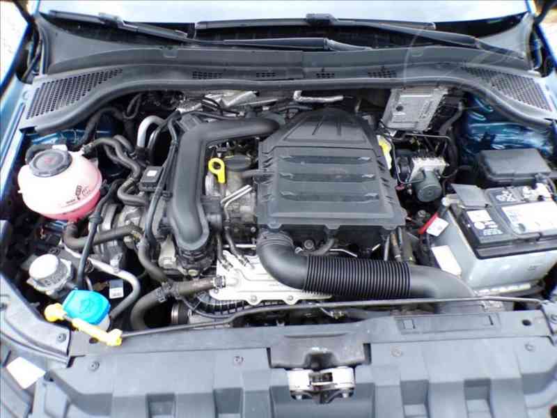 Škoda Fabia 1,0 TSI - foto 14