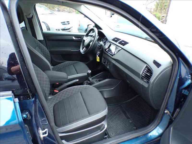 Škoda Fabia 1,0 TSI - foto 12