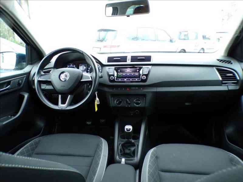 Škoda Fabia 1,0 TSI - foto 5