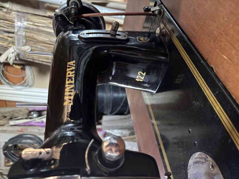 Šicí stroj - foto 4