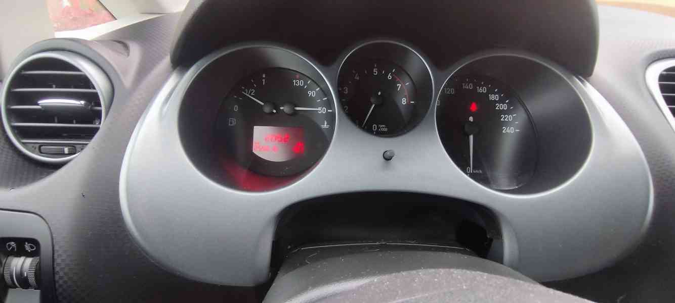 Seat Altea 1,4  92 kW, 125 koní. R. V. 2009 - foto 10