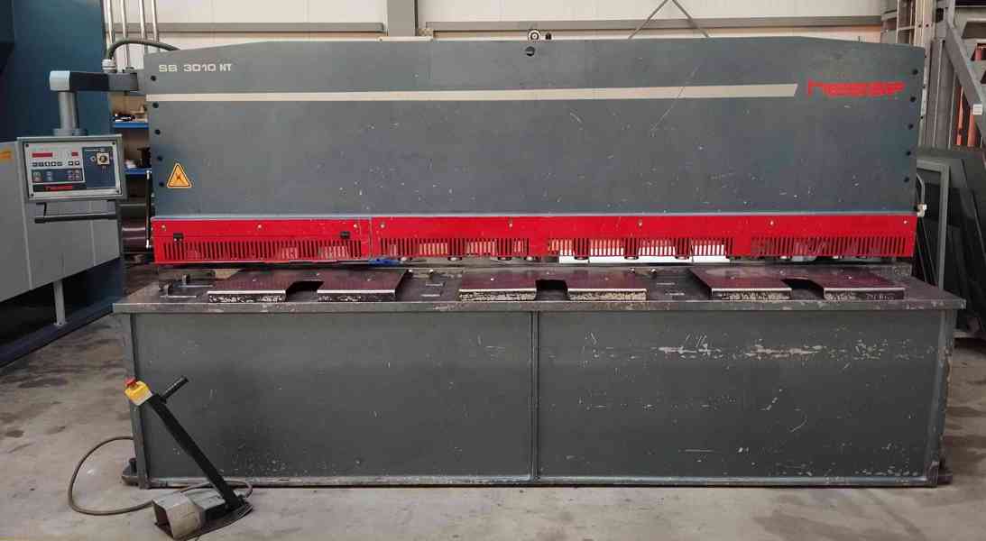 Použité tabulové nůžky DURMA SB 3010 NT, r. v. 2006