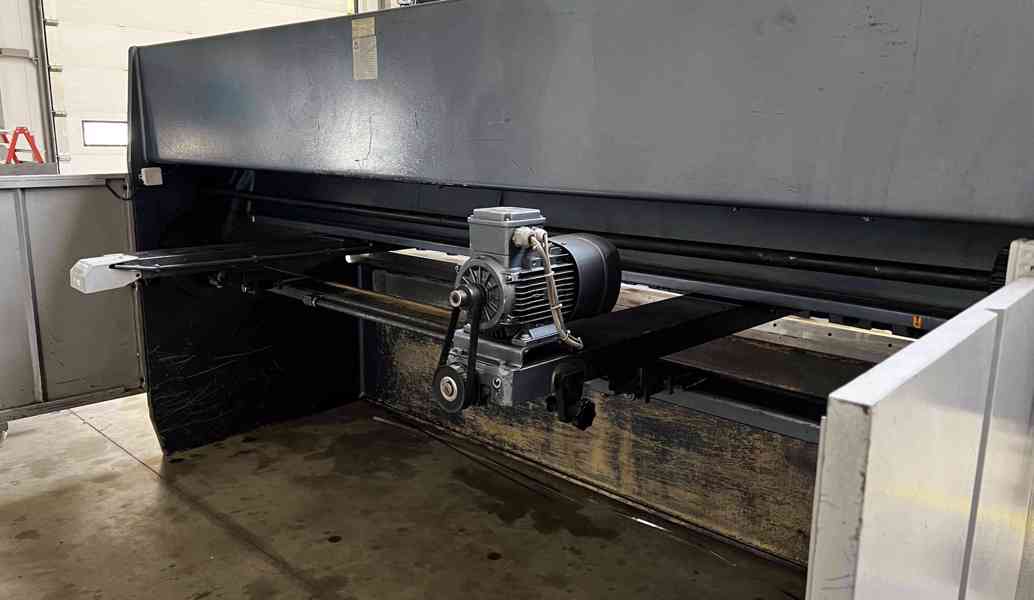 Použité tabulové nůžky DURMA SB 3010 NT, r. v. 2006 - foto 5