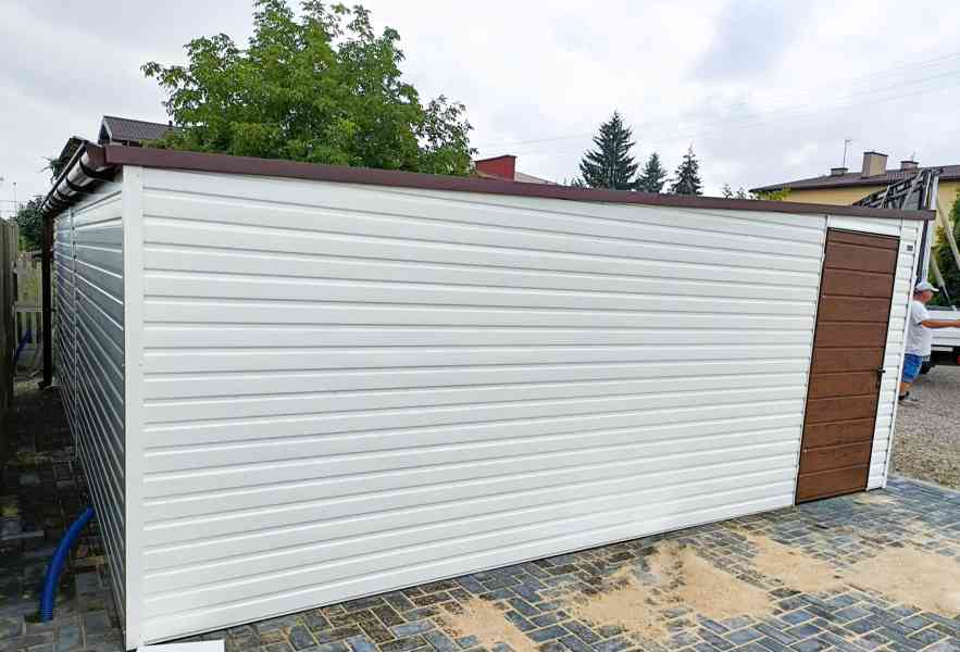 Plechová garáž 6m x 6m, spád dozadu, 2x výklopná vrata TS252 - foto 2