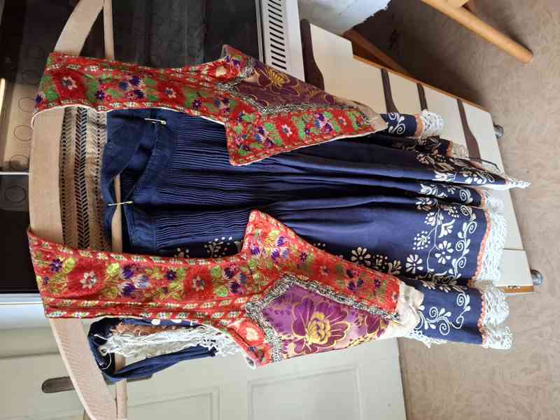 Piešťanský kroj ženský kompletní - foto 2