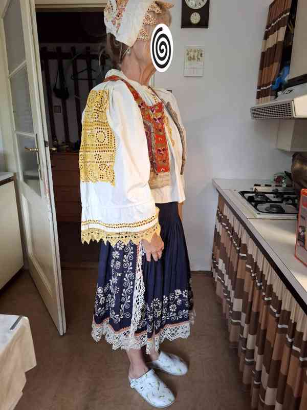 Piešťanský kroj ženský kompletní - foto 6