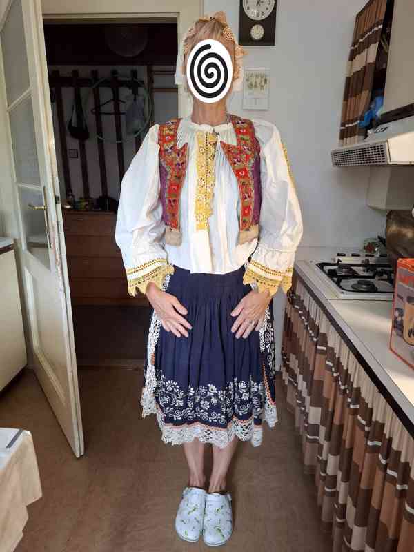 Piešťanský kroj ženský kompletní - foto 5