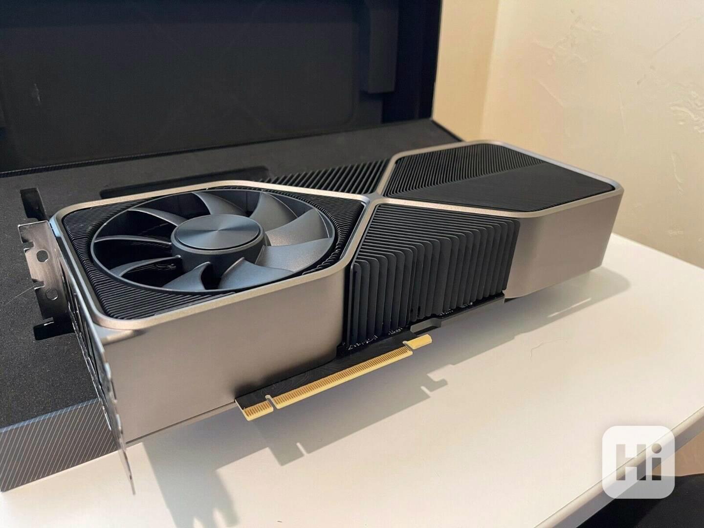 NVIDIA GeForce RTX 3090 Founders Edition 24GB GDDR6 Graphics - foto 1