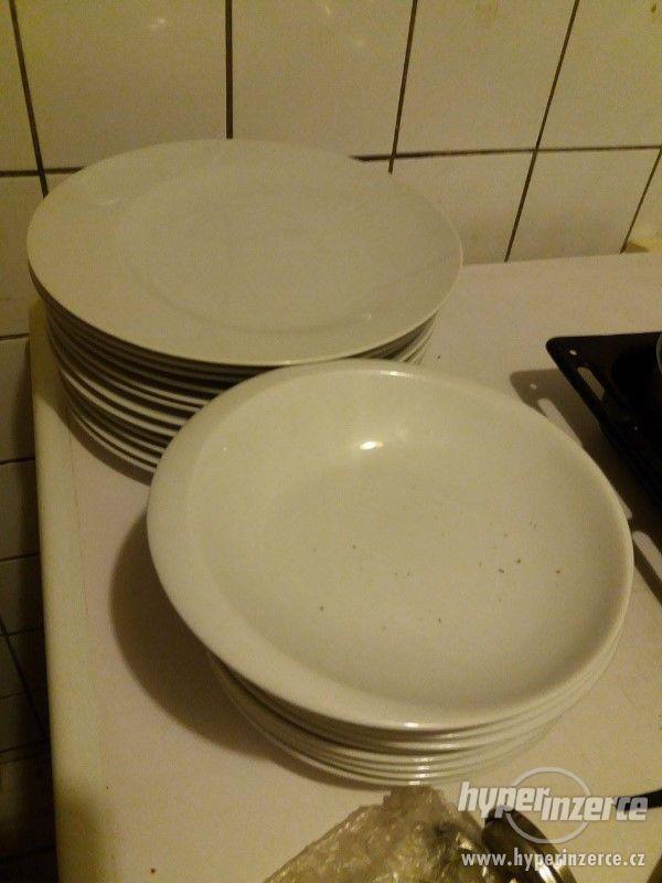 Více druhů talířů - foto 5