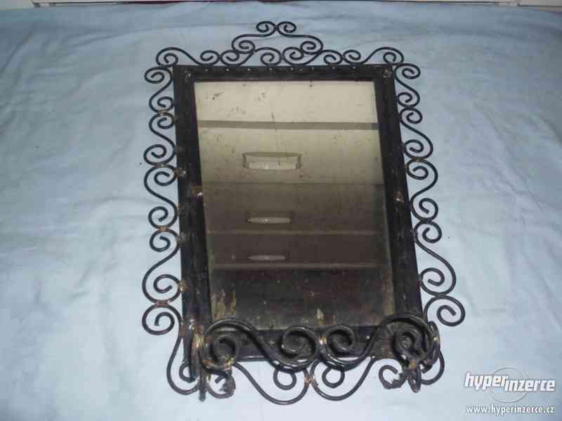 Staré zrcadlo - kovářská práce - foto 2
