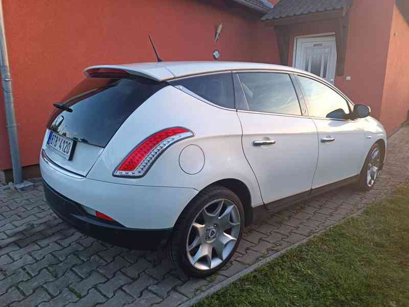 Lancia Delta 2.0 JTD 165 - foto 1