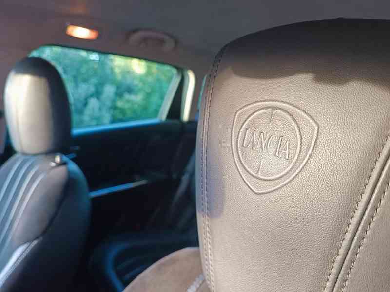 Lancia Delta 2.0 JTD 165 - foto 13