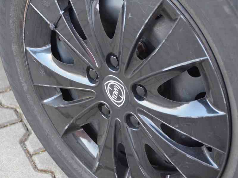 Lancia Delta 2.0 JTD 165 - foto 21