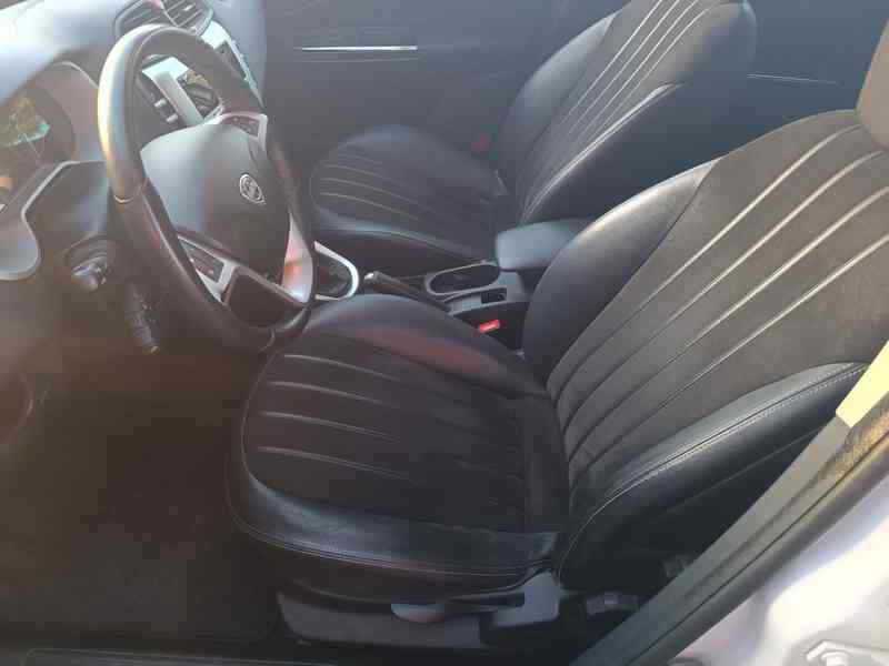 Lancia Delta 2.0 JTD 165 - foto 10