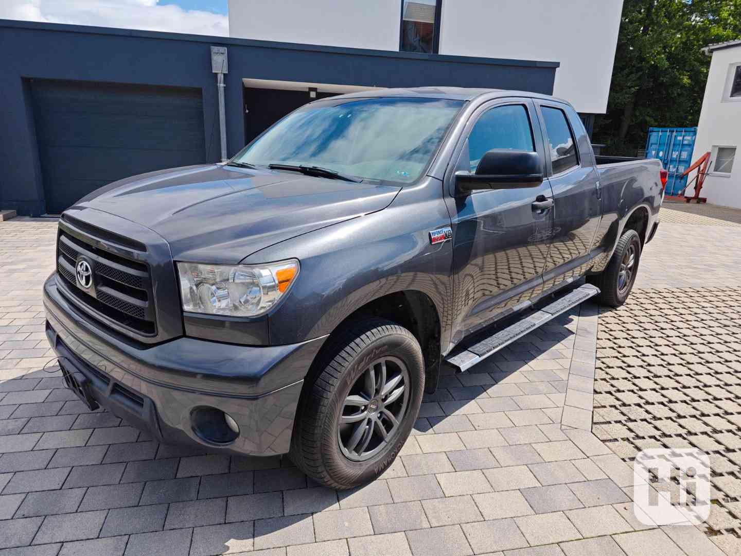 Toyota Tundra 5,7i 4x4 benzín 284kw - foto 1