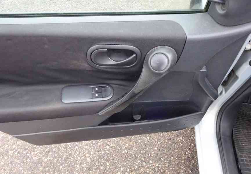 Renault Megane 1.5 Dci Combi r.v.2004 1.Majitel stk:11.2027 - foto 6