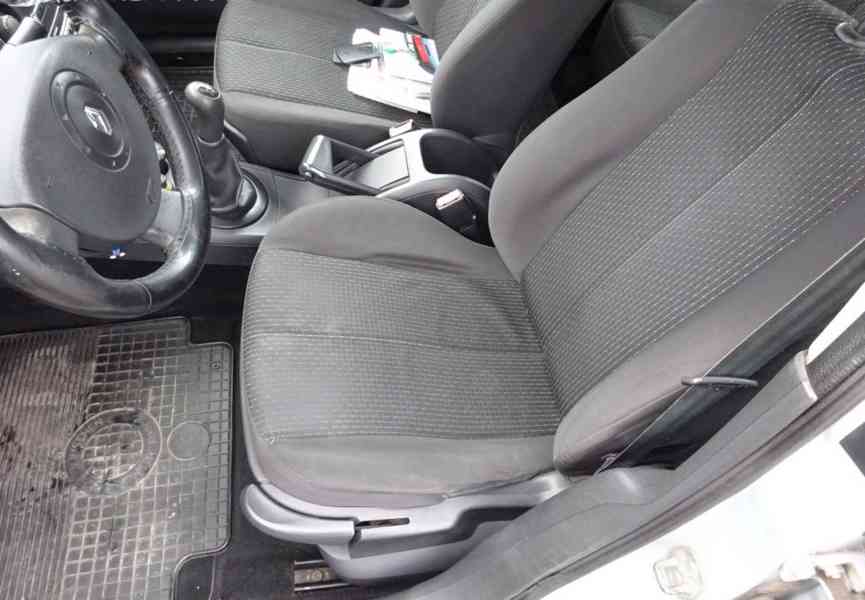 Renault Megane 1.5 Dci Combi r.v.2004 1.Majitel stk:11.2027 - foto 12
