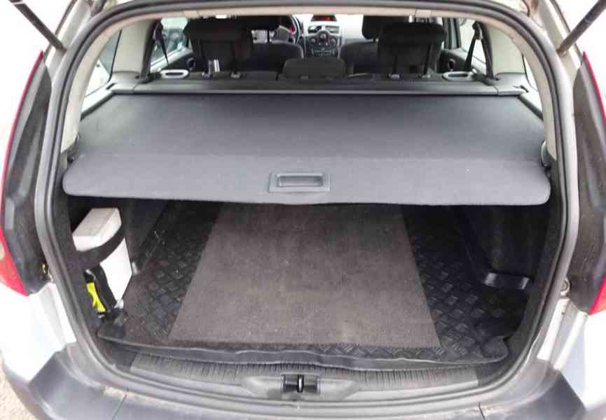 Renault Megane 1.5 Dci Combi r.v.2004 1.Majitel stk:11.2027 - foto 14