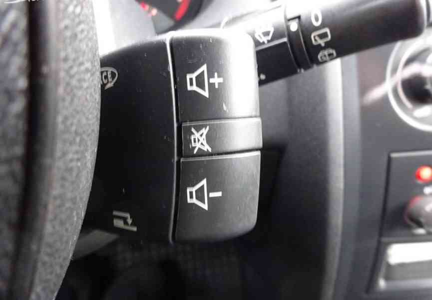 Renault Megane 1.5 Dci Combi r.v.2004 1.Majitel stk:11.2027 - foto 10