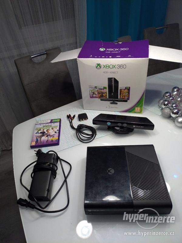Xbox 360 4GB + Kinect + hra - foto 1