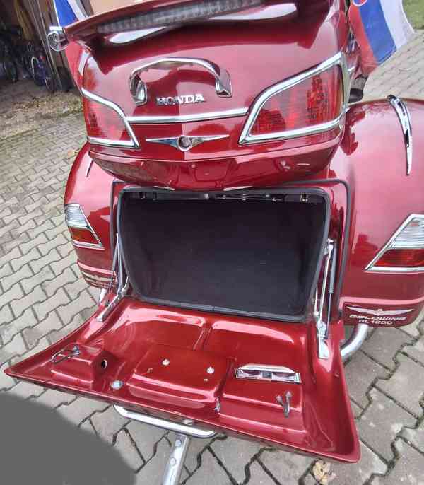 Prodám Hondu GL 1800 trike s vozíkem  - foto 9
