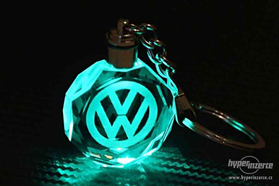 Přívěšek na klíče svítící pro VW - foto 4