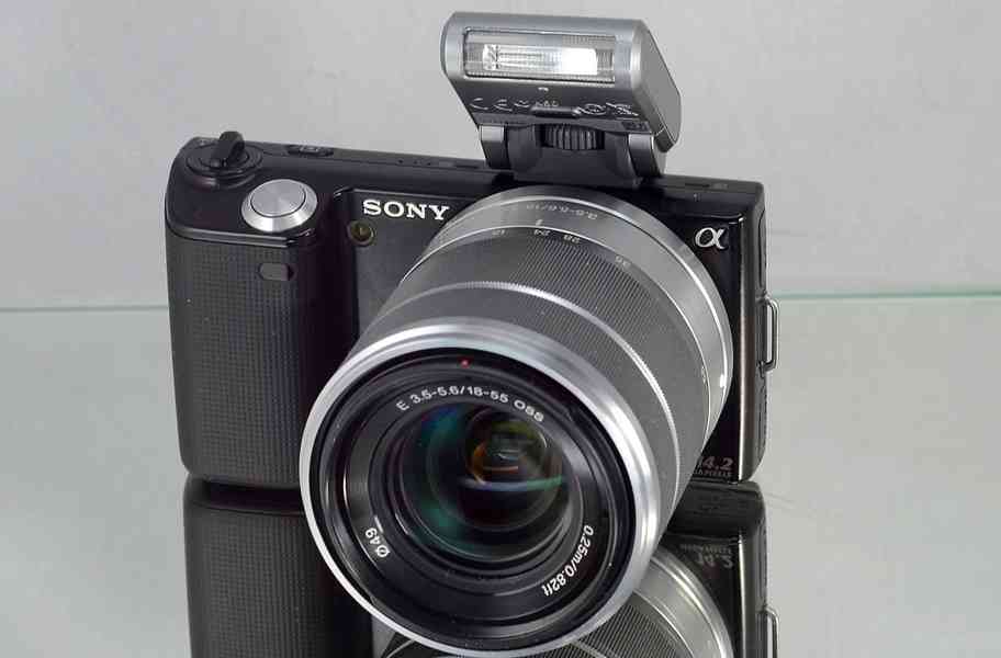 Sony NEX-5 + 18-55 mm **14MPix*Full HDV* 6900 Exp. - foto 4