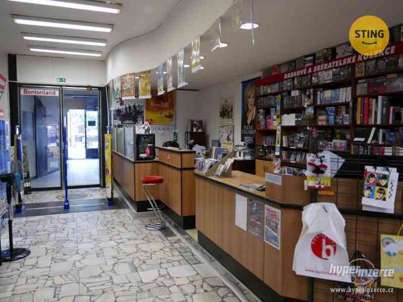Pronájem prodejny na Masarykově náměstí. - foto 1