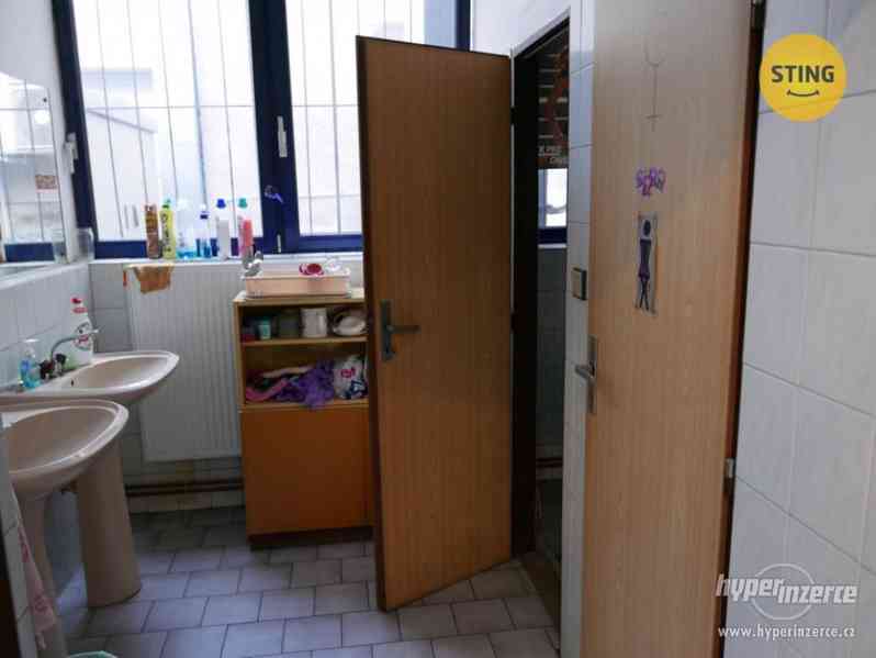 Pronájem prodejny na Masarykově náměstí. - foto 4