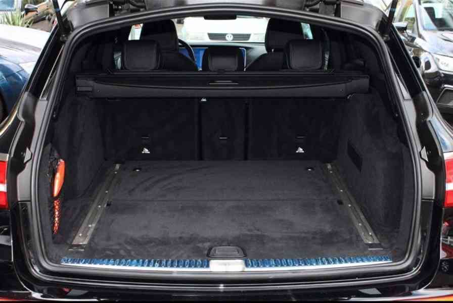Mercedes-Benz E400d T-Model 4Matic, 2019  - foto 18